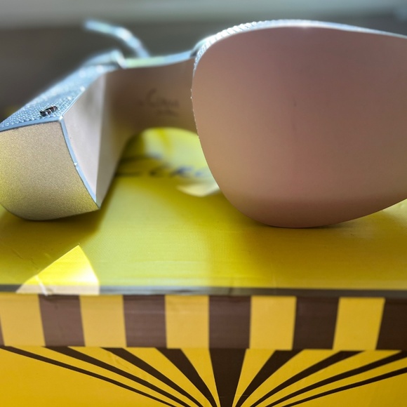 Sam Edelman Circus - Picture 2 of 8